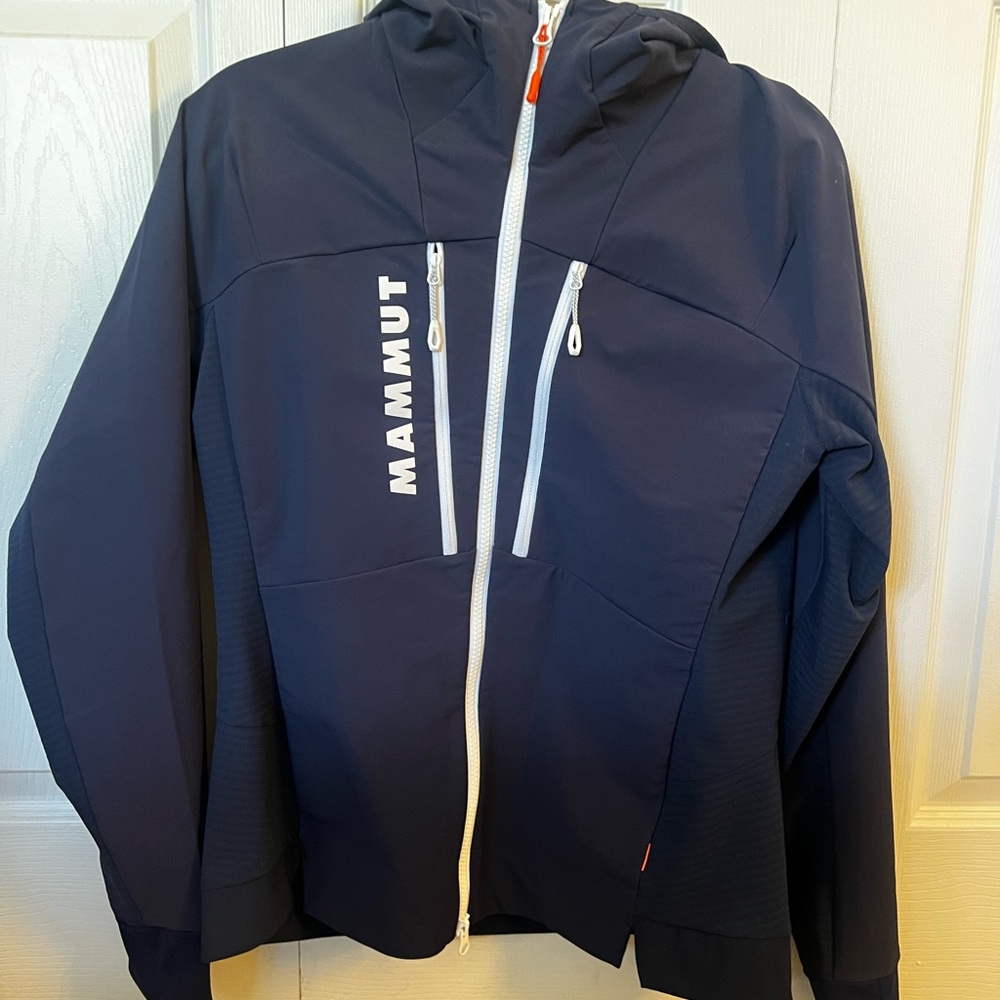 Mammut Women’s Navy Jacket